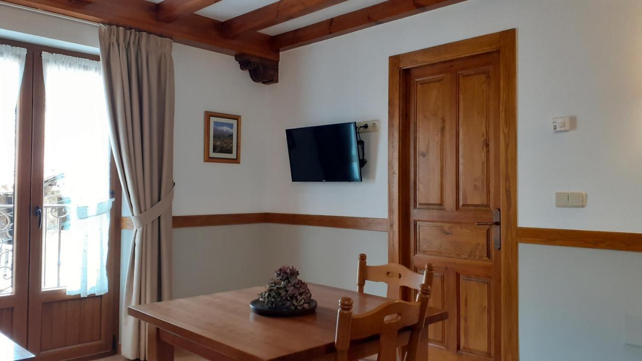Apartamentos El Haya Cosgaya Eksteriør billede
